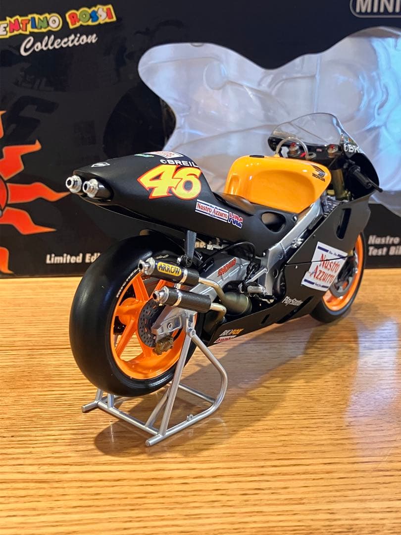 ミニチャンプスNSR 500 バレンテイーノロッシ　2000年テスト車