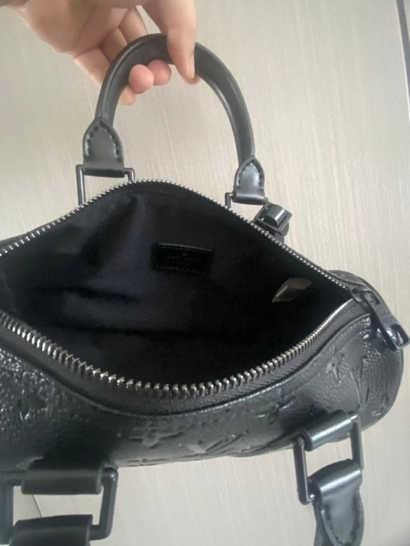 Louis Vuitton ブラック レザーハンドバッグ