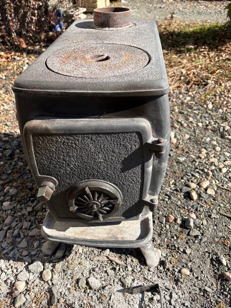 あゆ　鋳鉄製 薪ストーブ コンパクト　ST 2103