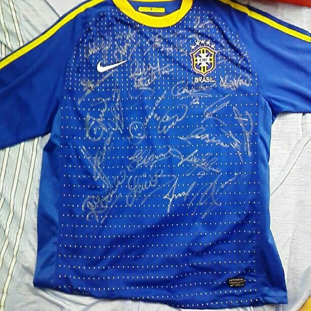 ブラジル代表サイン入りユニフォーム