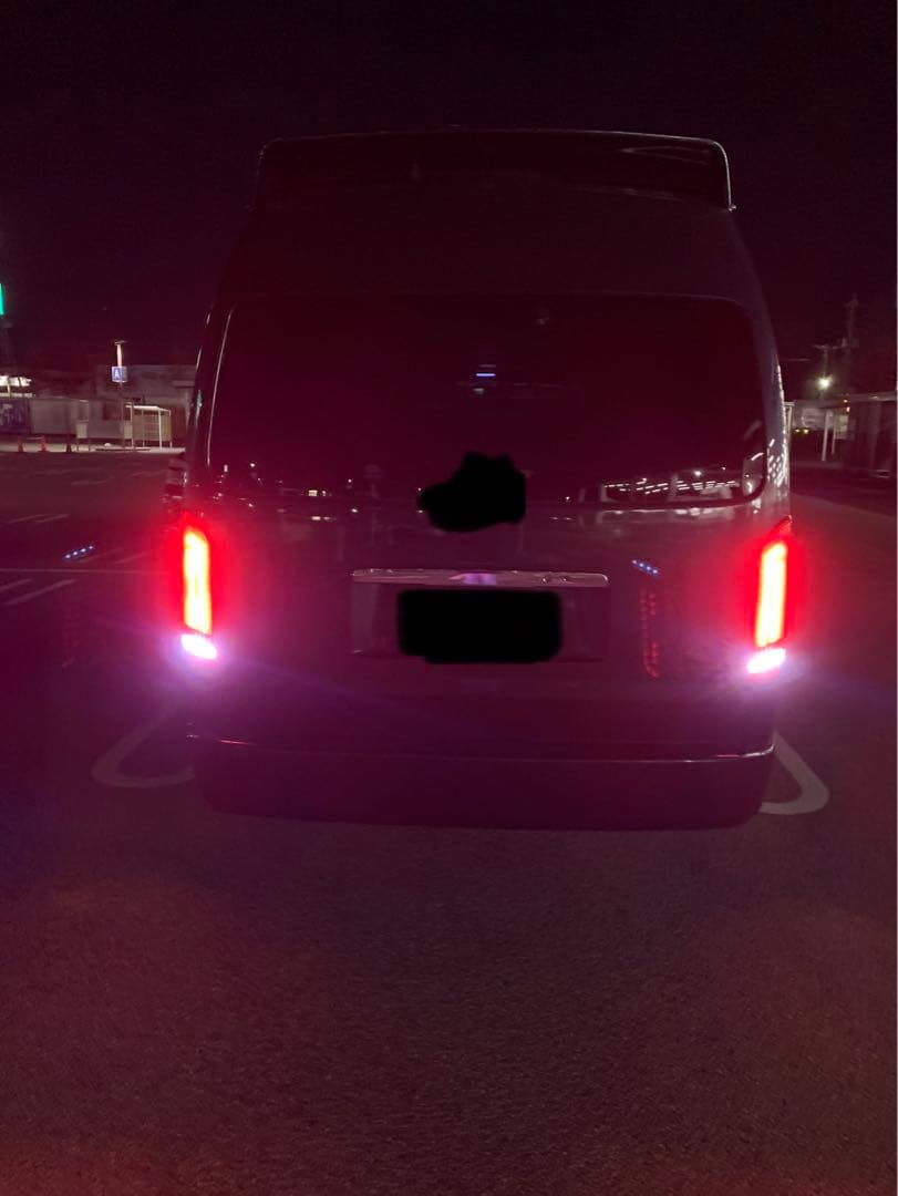 ハイエース200系テールランプ　ヴァレンティン