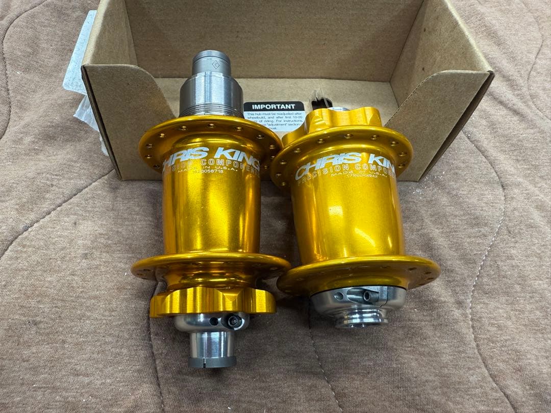 CHRIS KING ゴールドハブセット 100×142ミリ