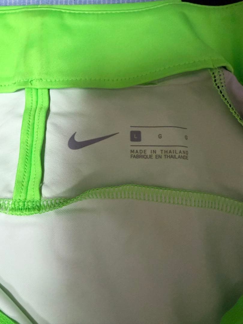 【最終値下げ‼️】Nike サンフレッチェ広島 ジャージ ハーフジップ、Lサイズ