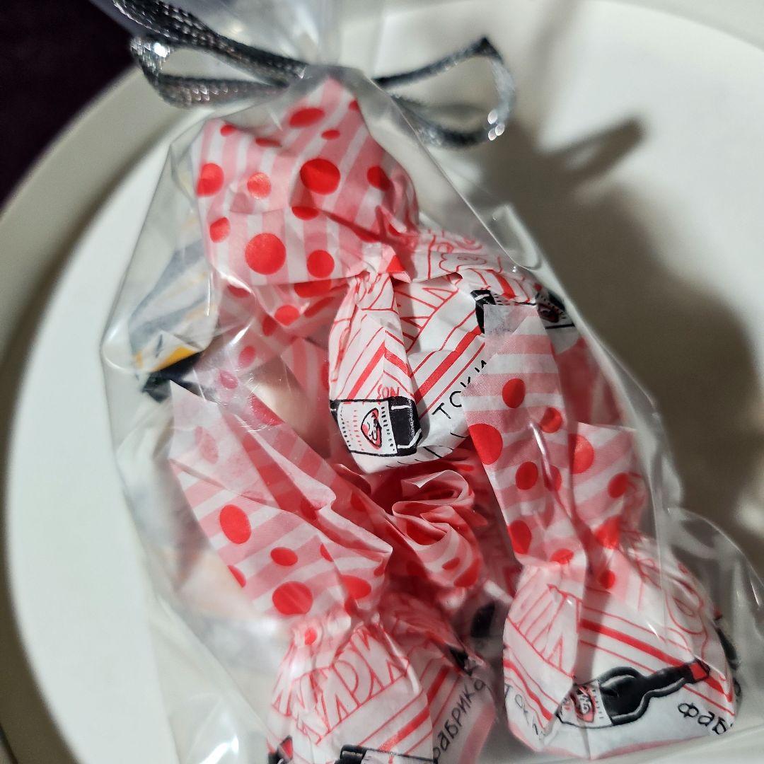 《 ドライフルーツ羊羹 と ウィスキー ラムボンボンチョコレート 》