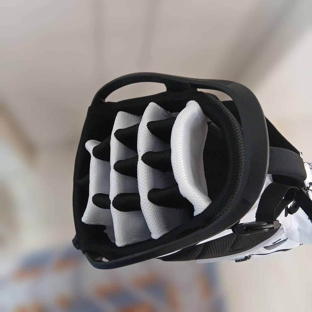 LOVACEスタンドキャディーバッグ新品（12月23日以降発送になります）