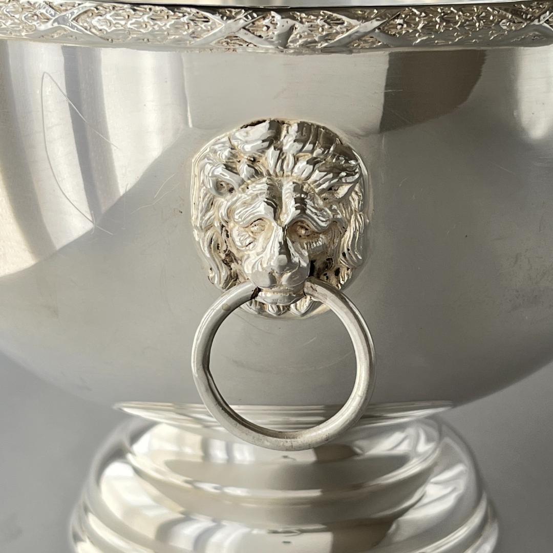 【英国】 ライオンのセンターピース / パンチボウル　直径21cm