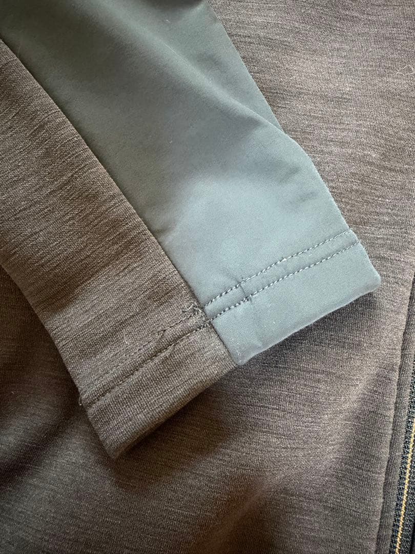 デサントゴルフ　裏起毛ジャージージャケット　黒