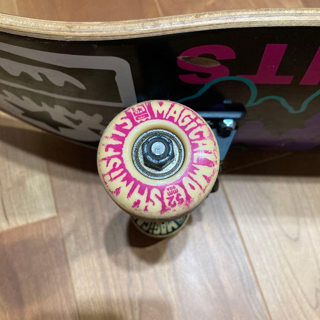 スケボー コンプリート マモミ MAGICAL MOSH MISFITS