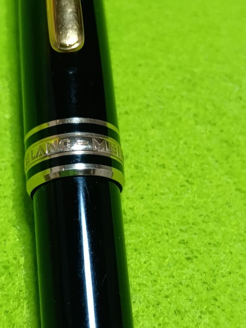 モンブラン　ボールペン　マイスターシュテュック　クラシック　ゴールド　レフィル付