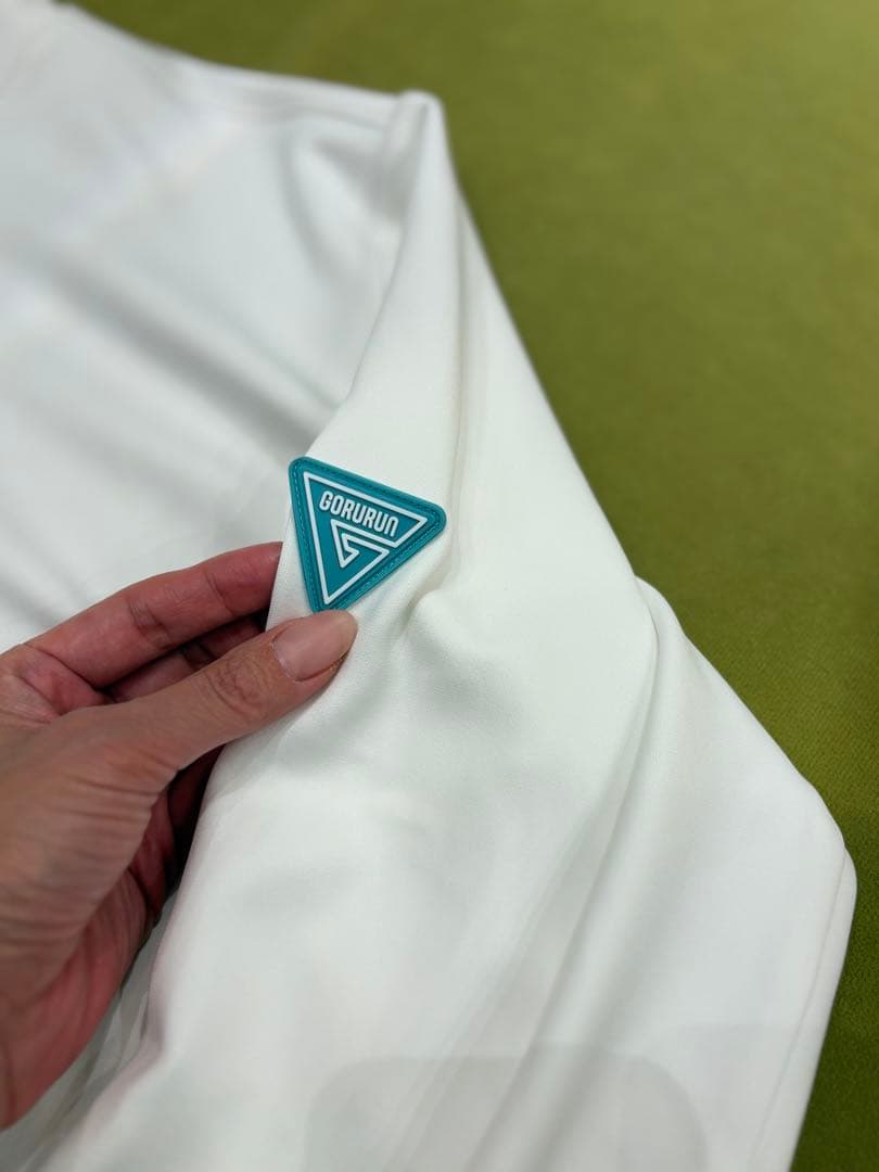 Gorurun フロントジップモックネック 山内鈴蘭