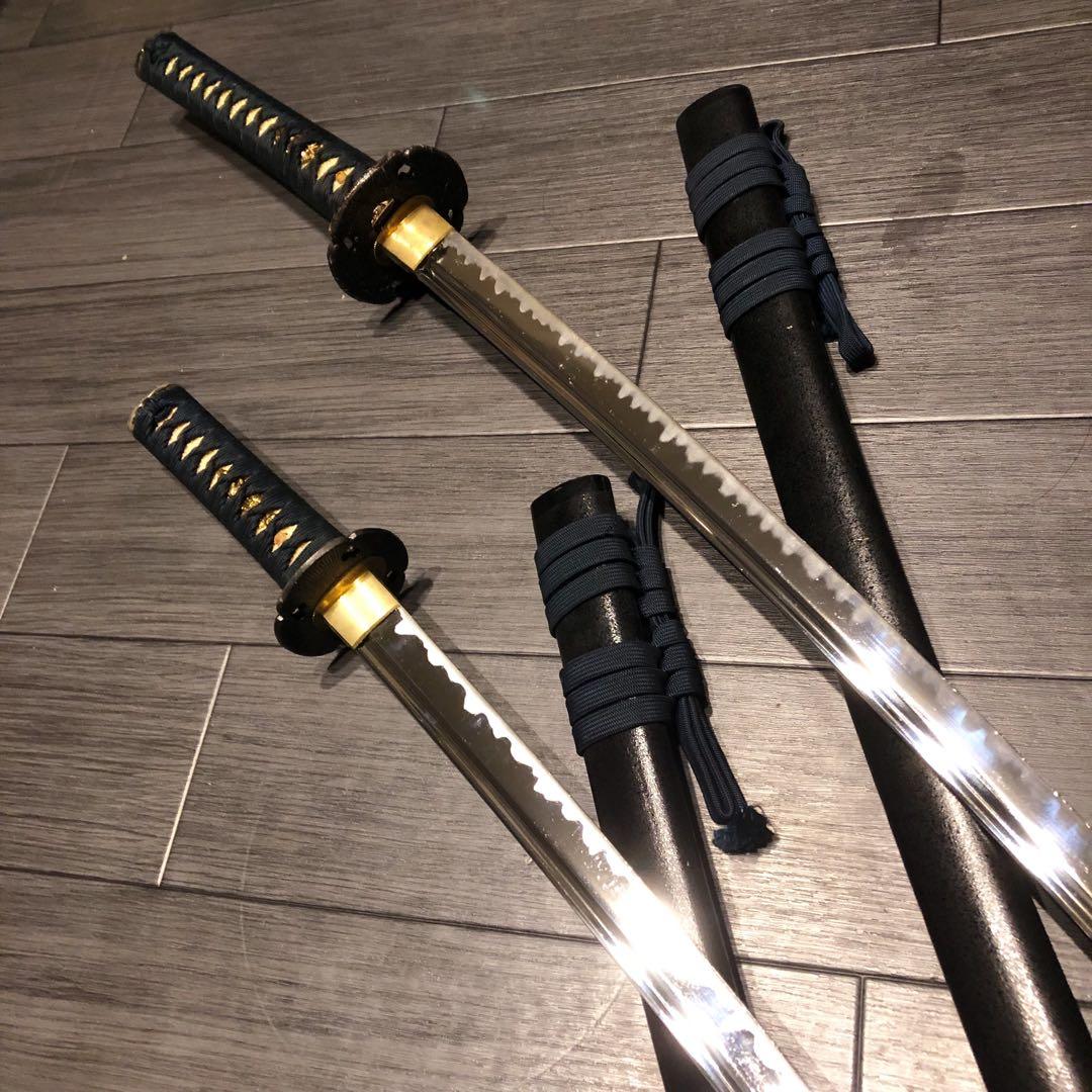 高級模造刀　居合刀　太刀　大小セット　脇差　樋入り刀身　緑拵え　鍔ひび有