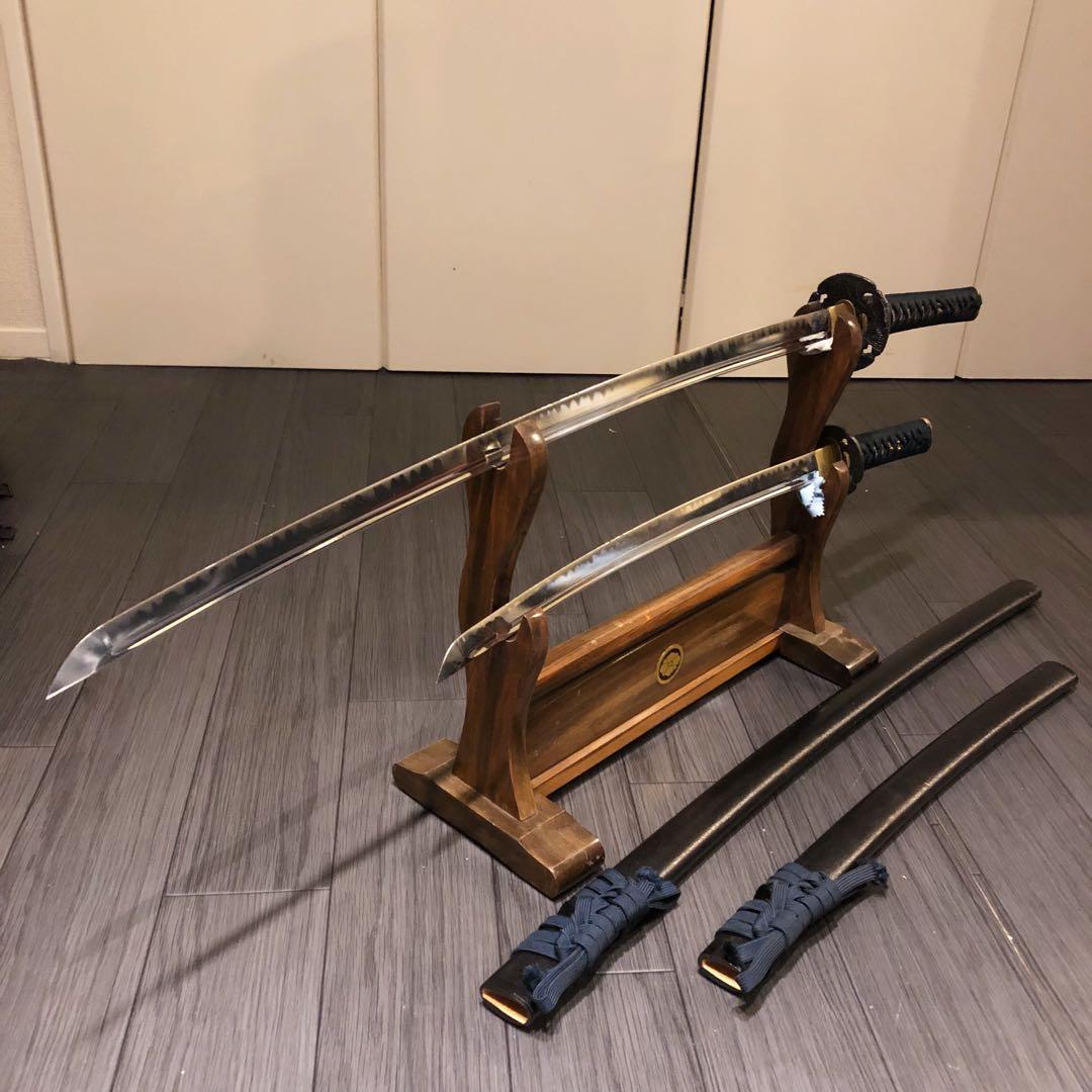 高級模造刀　居合刀　太刀　大小セット　脇差　樋入り刀身　緑拵え　鍔ひび有