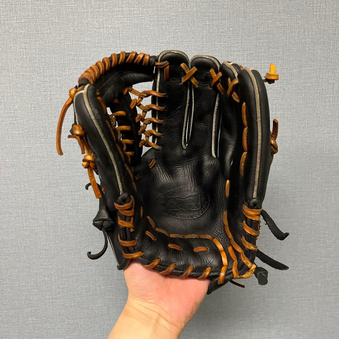 1105 ミツワタイガー 即戦力 軟式 内野手用グローブ
