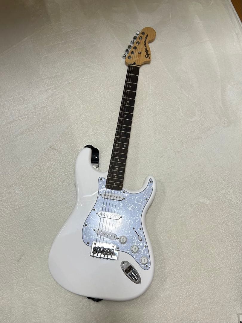 ストラトキャスターエレキギター　スクワイヤー