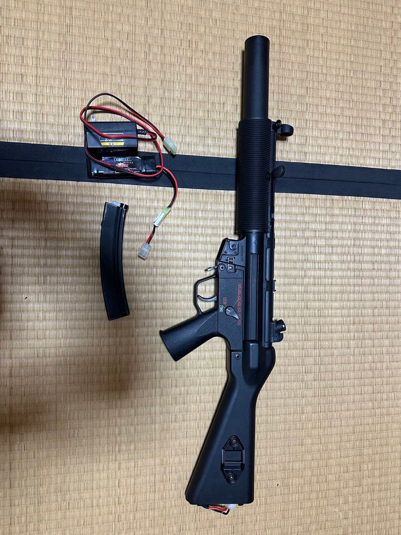 東京マルイ MP5(バッテリー＋充電器付き)