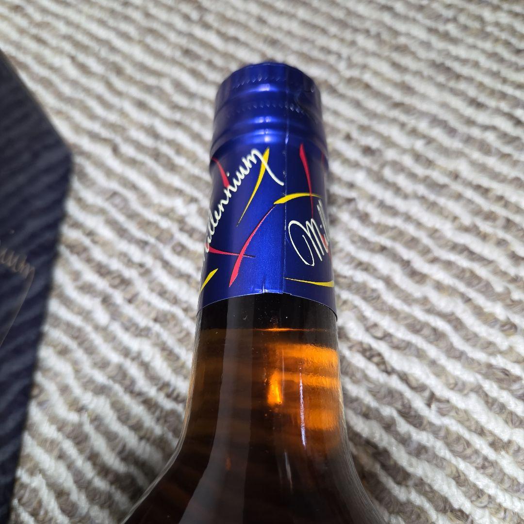 ブランデー COURVOISIER Millennium Cognac 2000