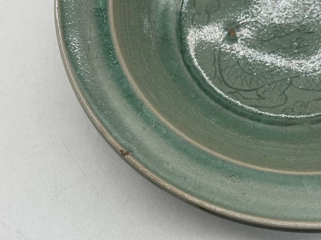 青磁　龍の模様　大皿　送料込み251024