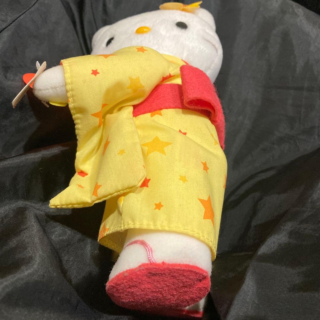 ハローキティ 着物 姿の大人気マスコット サンリオ　平成レトロ　激レア