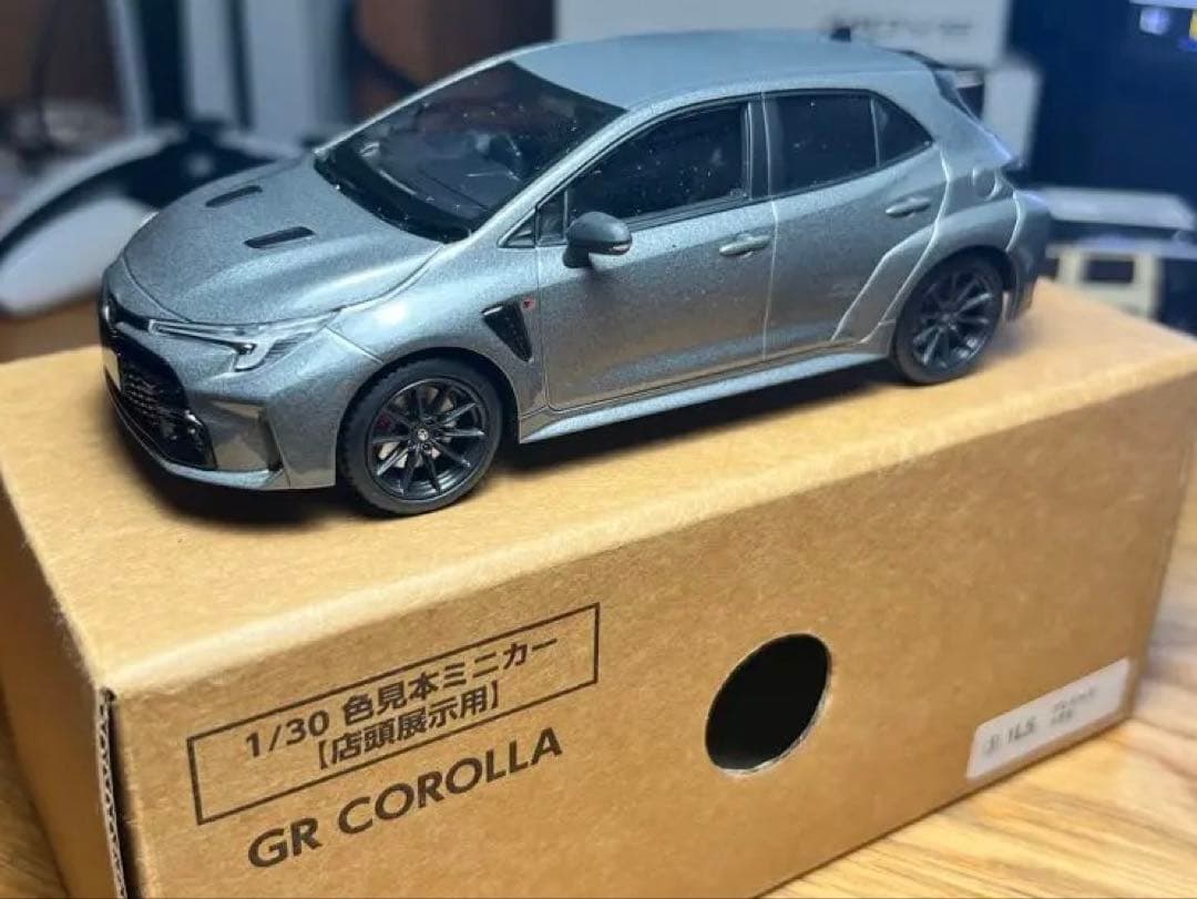 GR COROLLA 1/30スケールミニカー