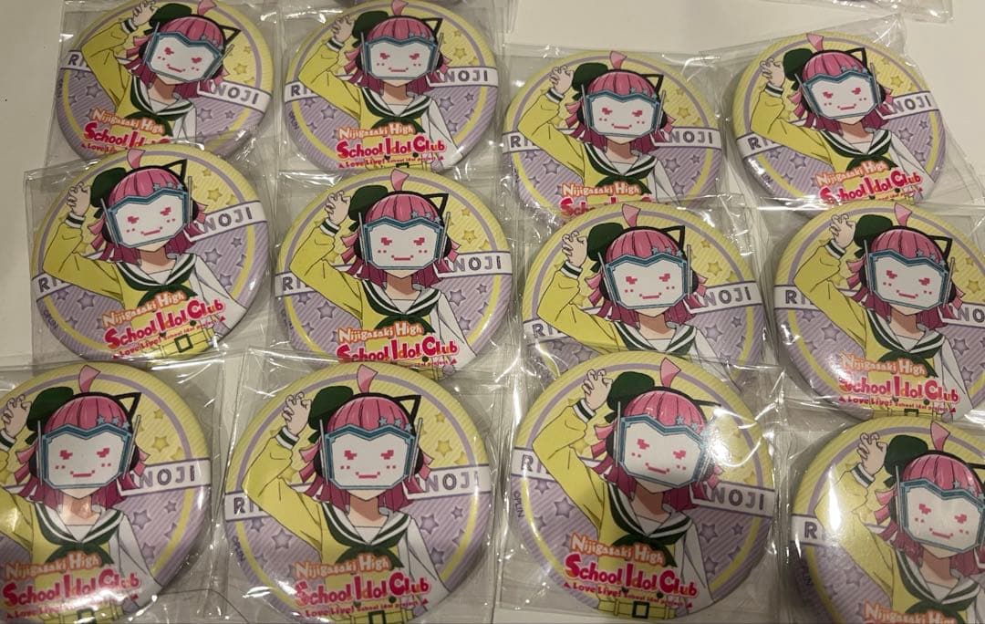 天王寺璃奈　海外限定　ミライハーモニー　缶バッジ LA