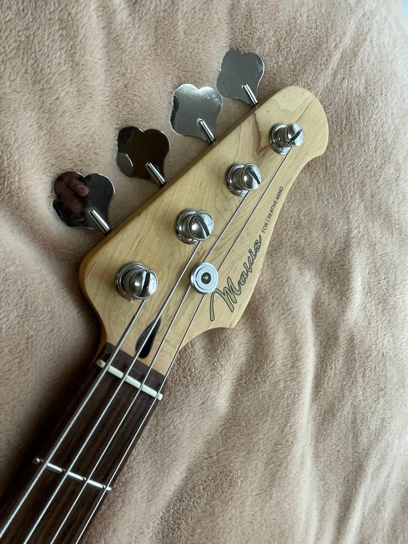 エレクトリックベース　プレシジョンタイプ　 新品弦に交換済み