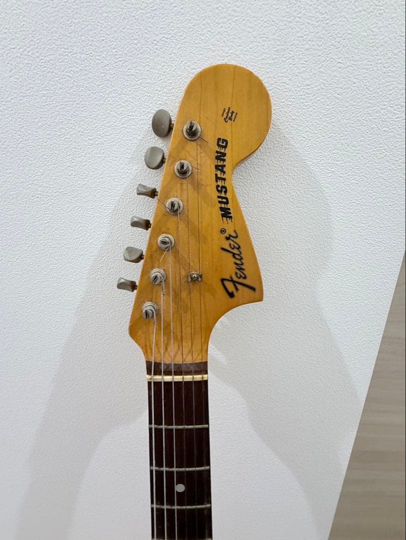 ギター　fender MUSTANG