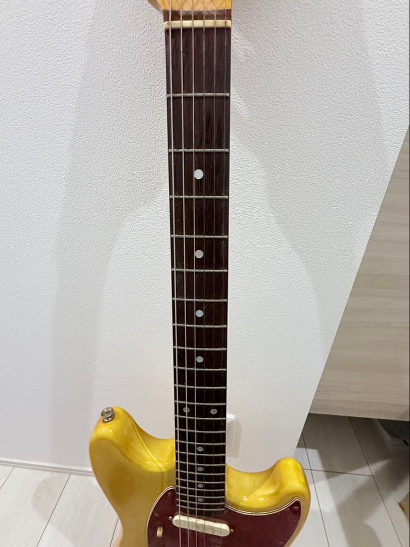 ギター　fender MUSTANG