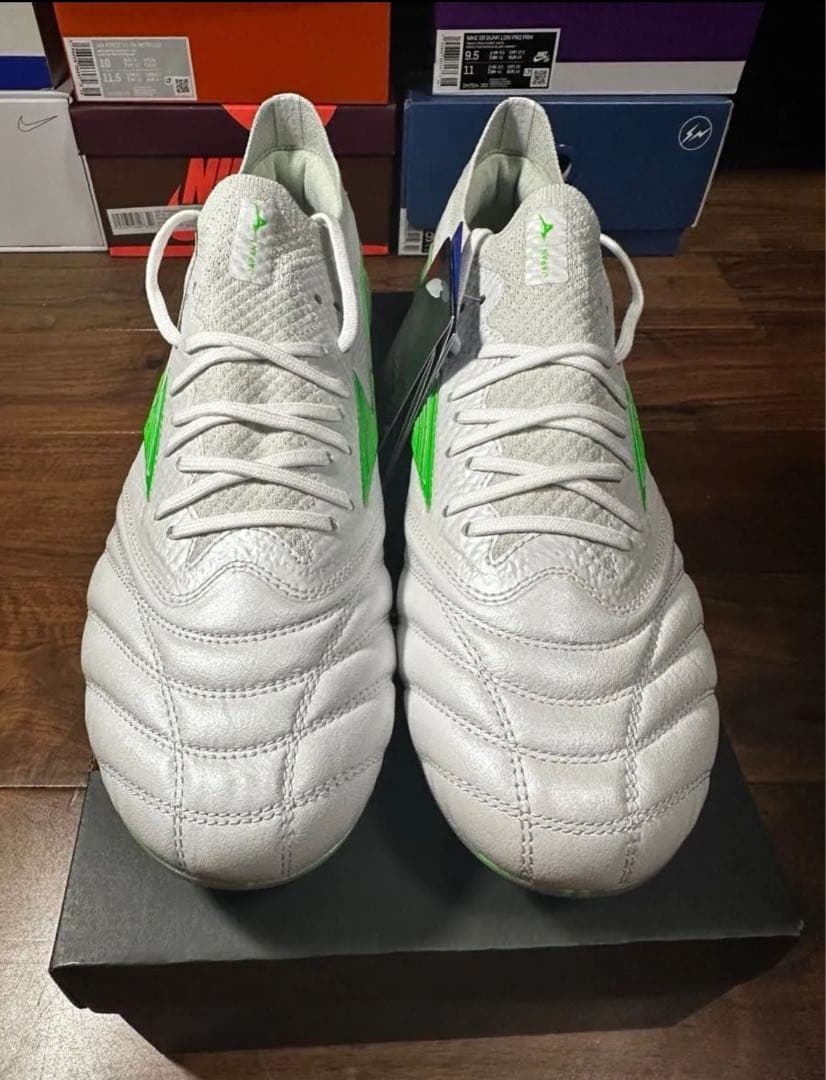 【新品未使用】ミズノ モレリア ネオ4 ベータ　ジャパン　27cm