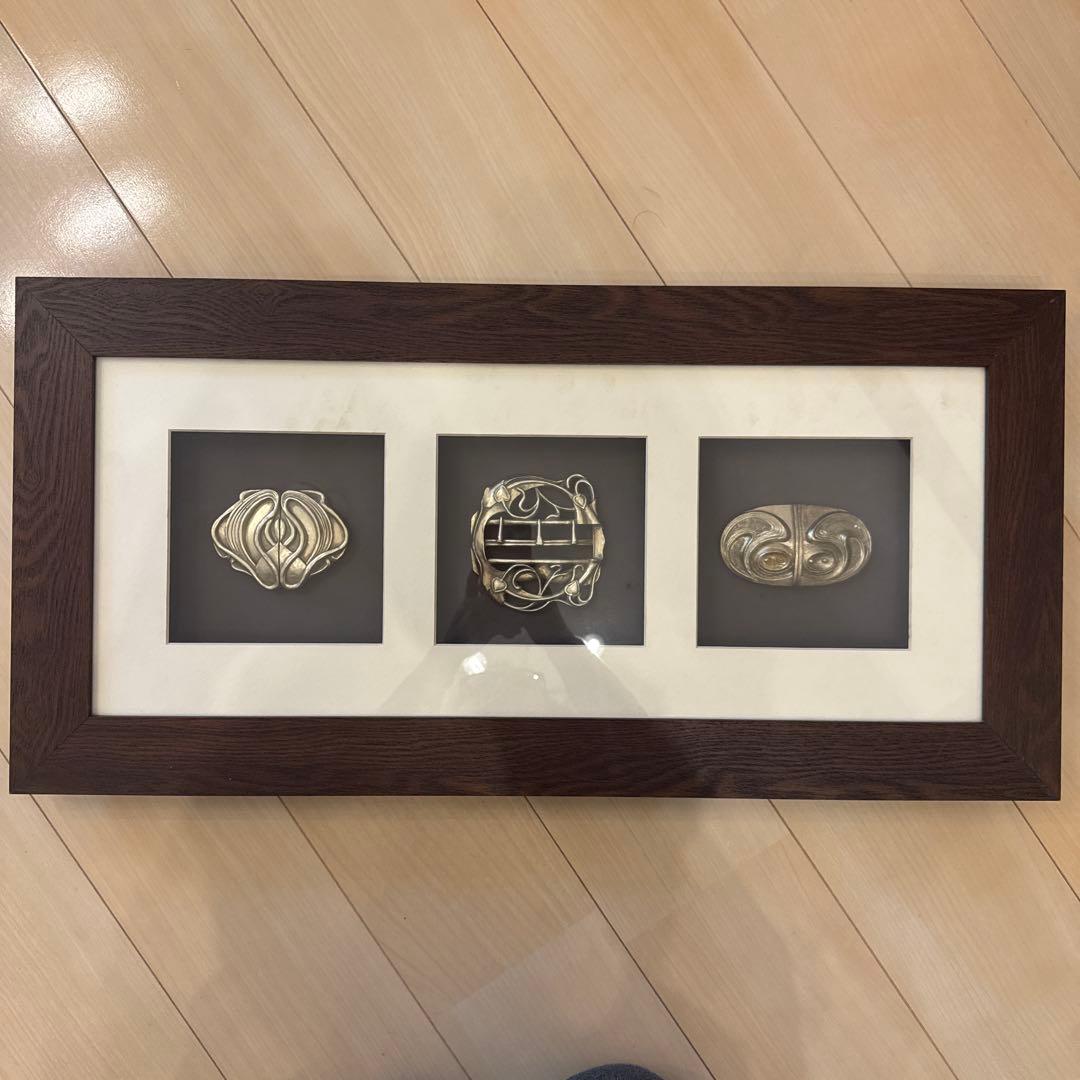 アジアンアンティーク調　バックルの壁掛けオブジェ