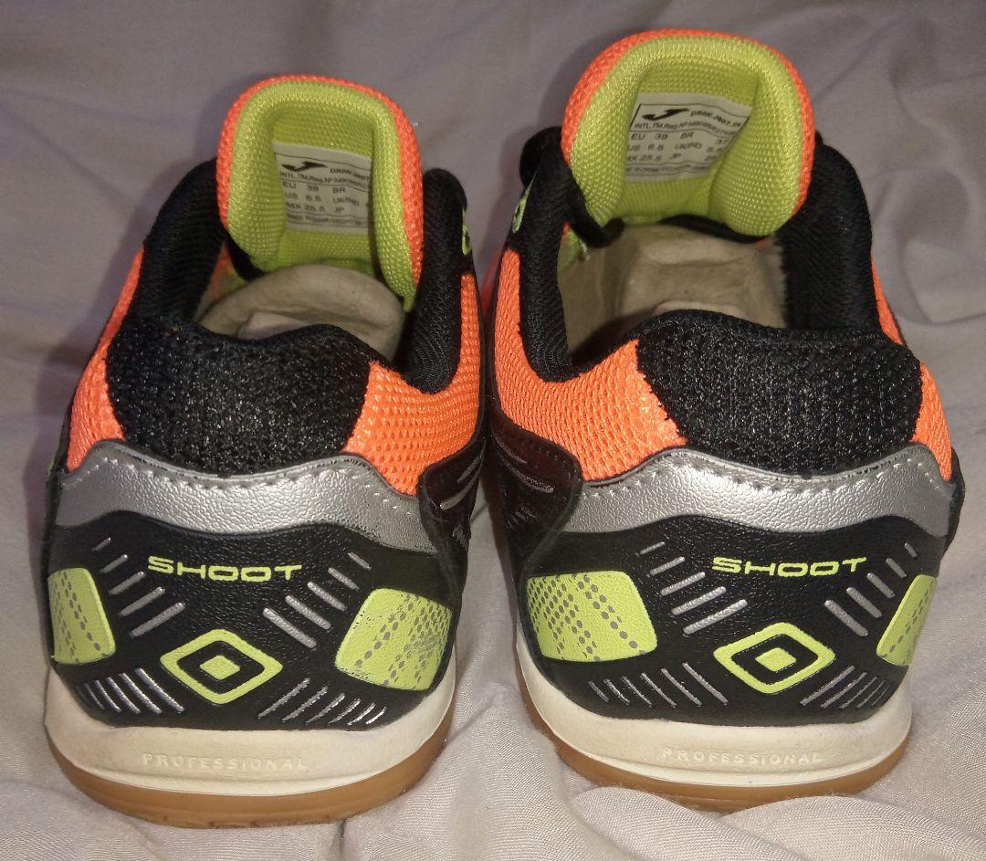 【匿名配送】【入手困難】フットサルシューズ　赤　ホマ　ドリブリング　25