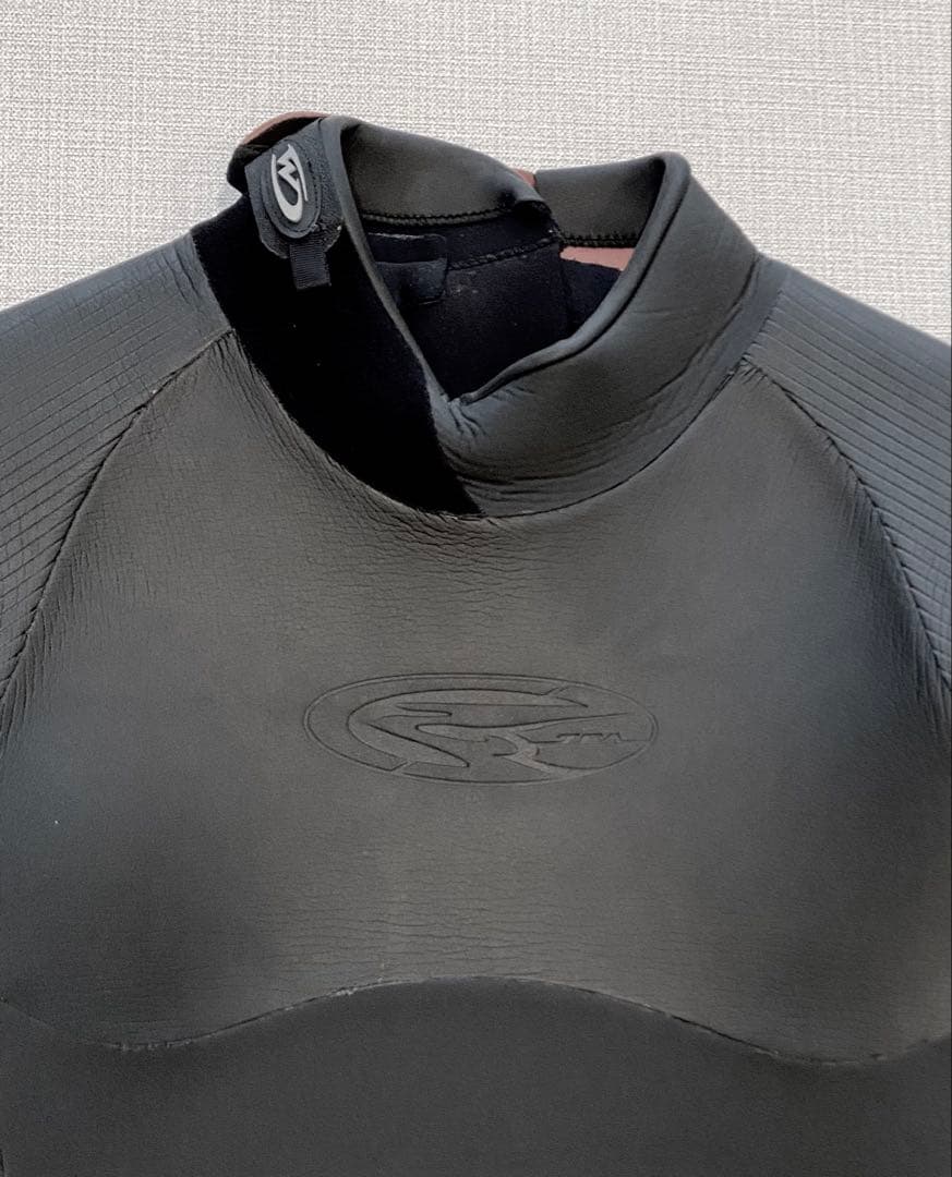 【WORLD DIVE】5mm 表スキン ウェットスーツ✴︎定価18.6万