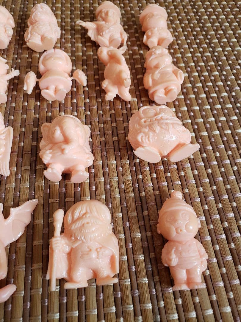 悪魔くん消しゴム　肌色　ペールオレンジ　フルセット　鬼太郎　キャラクター