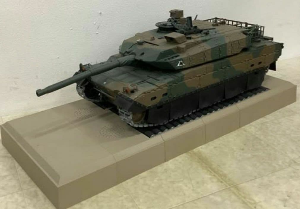 アシェット　陸上自衛隊10式戦車　1/16スケール　中古現状