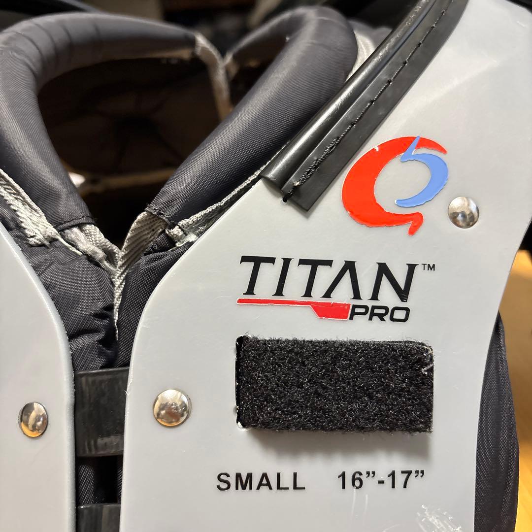 TITAN PRO TP77 ショルダーパッド SMALL 16\"-17\"