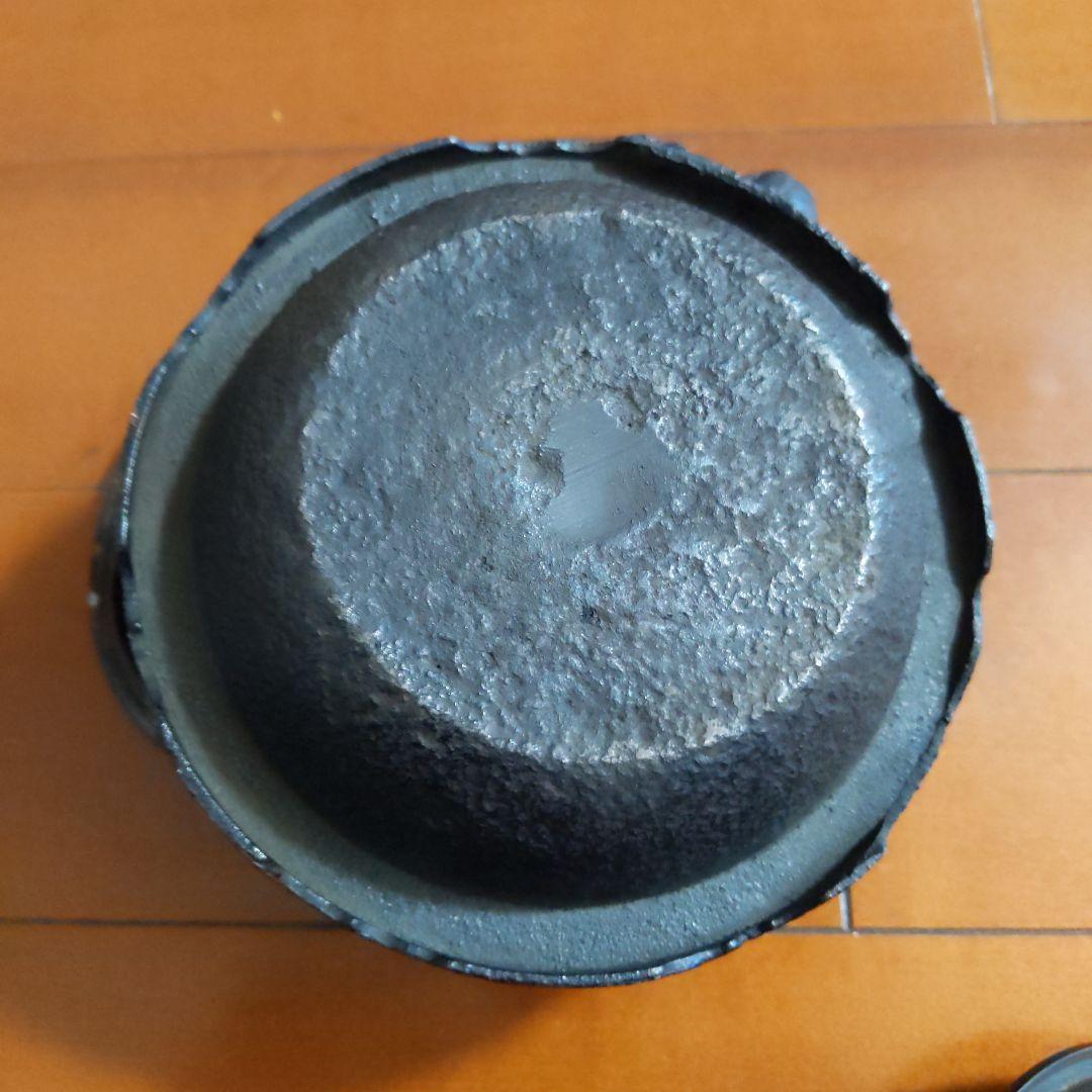 黒色鉄瓶 銅蓋付き 約20cm