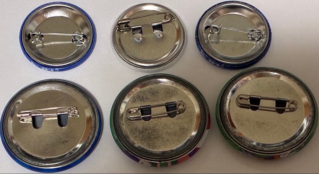 名探偵コナン　帝丹高校　缶バッジ　まとめ売り