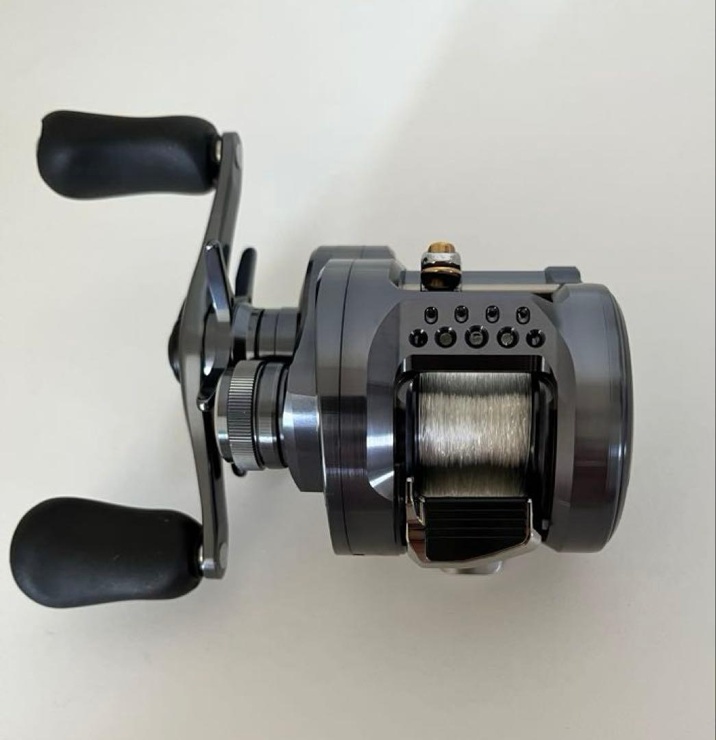 新品未使用品　シマノ 24カルカッタコンクエスト　シャローエディション31HG