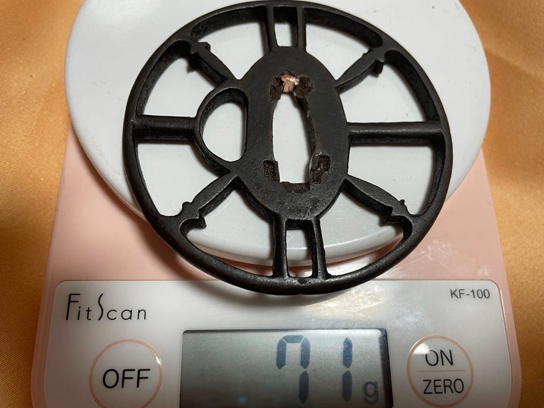 鍔　鐔　尾張透かし鍔　鉄地鍔