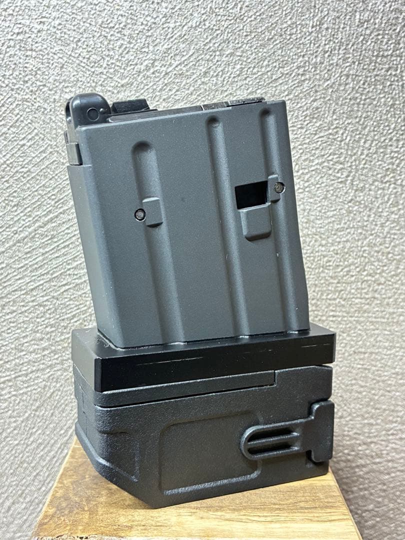 R7-36 東京マルイ GBB M4 マガジンアダプター 外部ソース仕様
