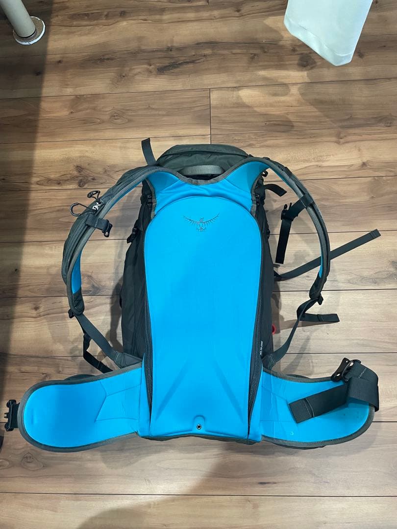 （美品）オスプレーキャンパー42 OSPREY Kamber 42 ブラック