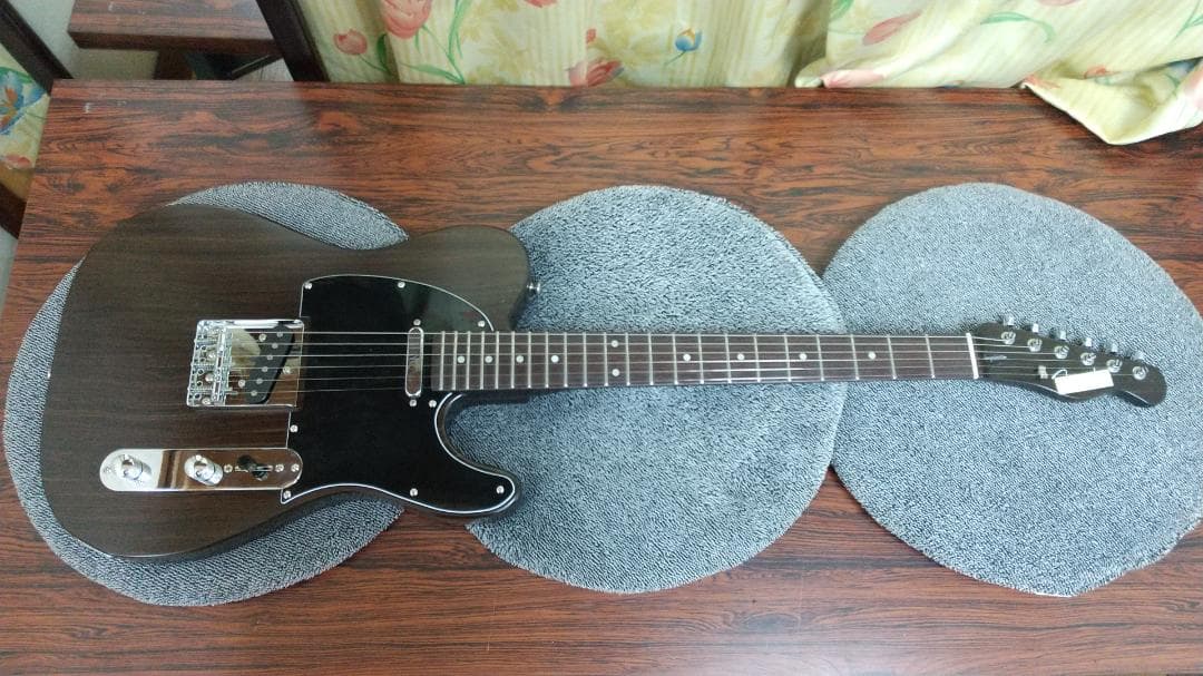 B テレキャスター　オールローズ風　きれいです！