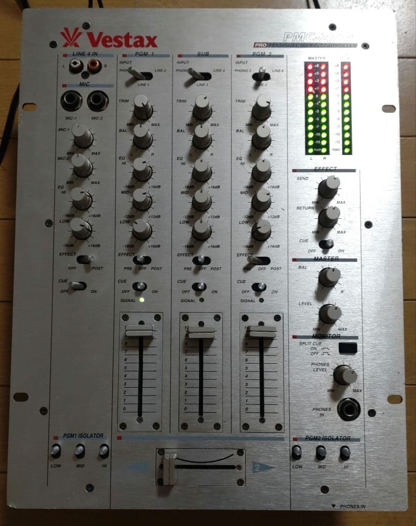 Vestax PVC-270A　動作確認済み　CHフェーダー（縦）新品交換済み