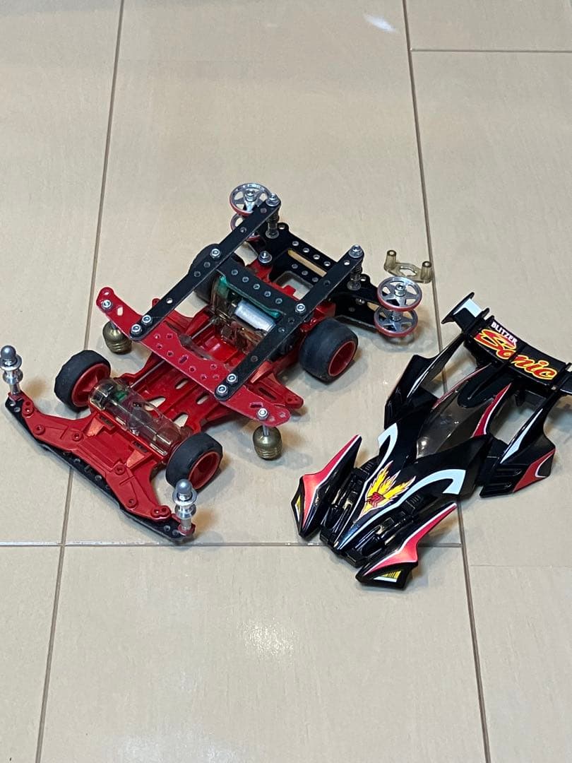 ミニ四駆 4台&ピットボックスセット