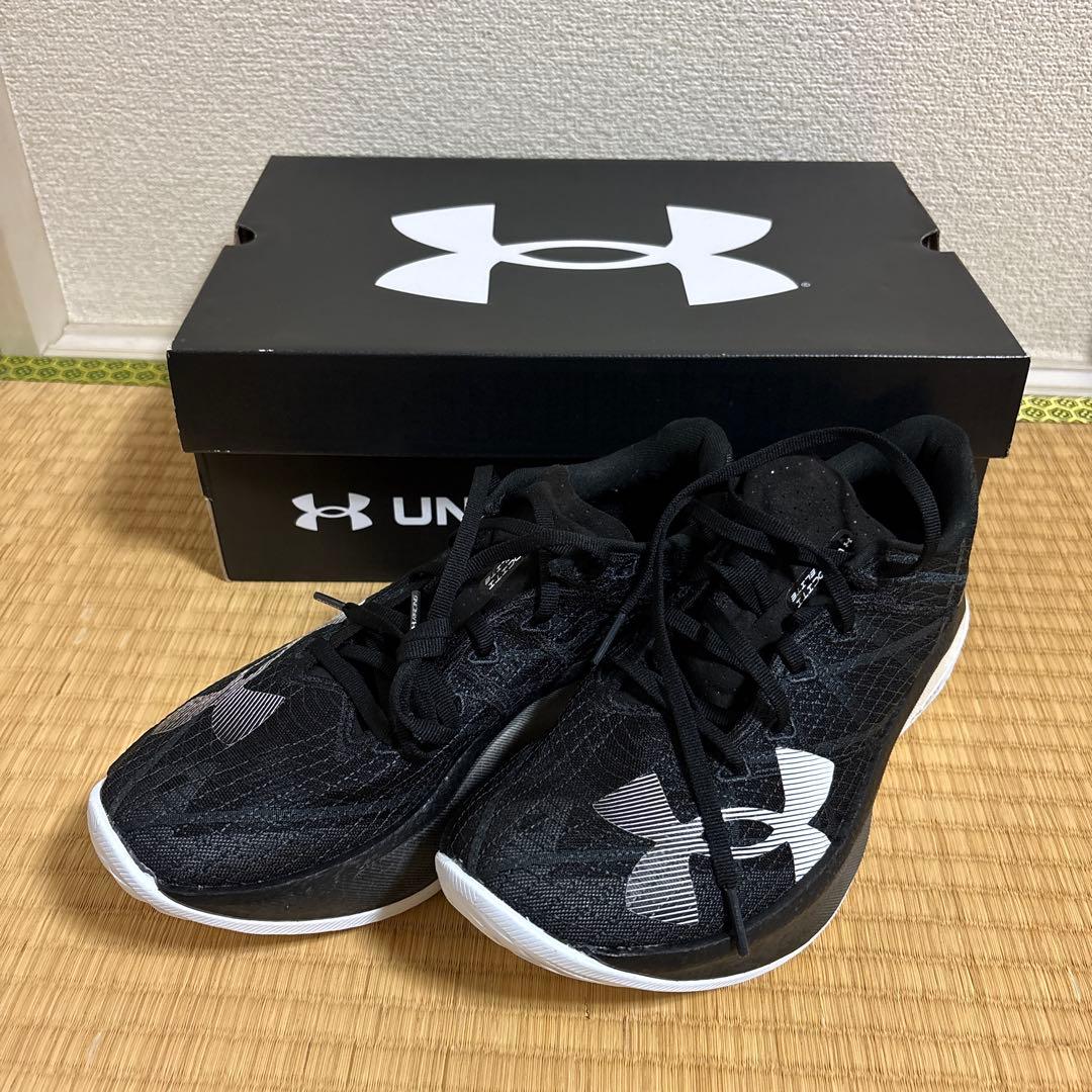 スパイク・シューズ UA U Velociti Elite 2