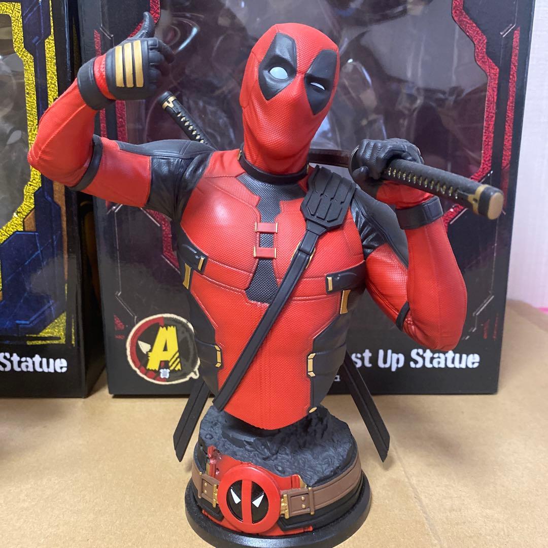 happyくじ　ウルヴァリン　デッドプール スタチュー