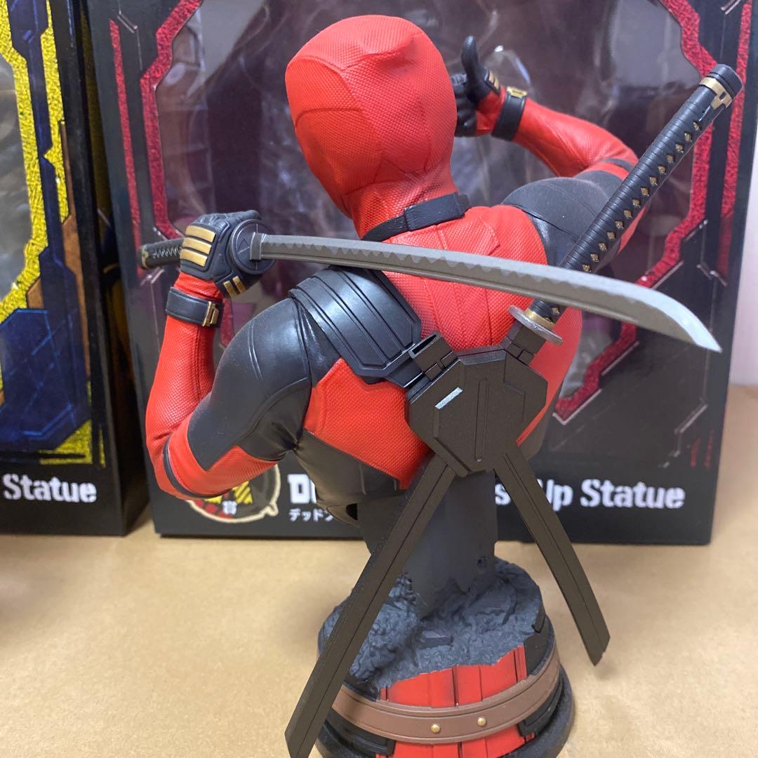 happyくじ　ウルヴァリン　デッドプール スタチュー