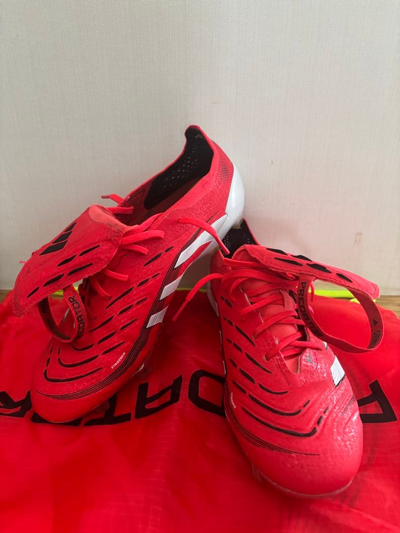 adidas Predator レッド シューズ