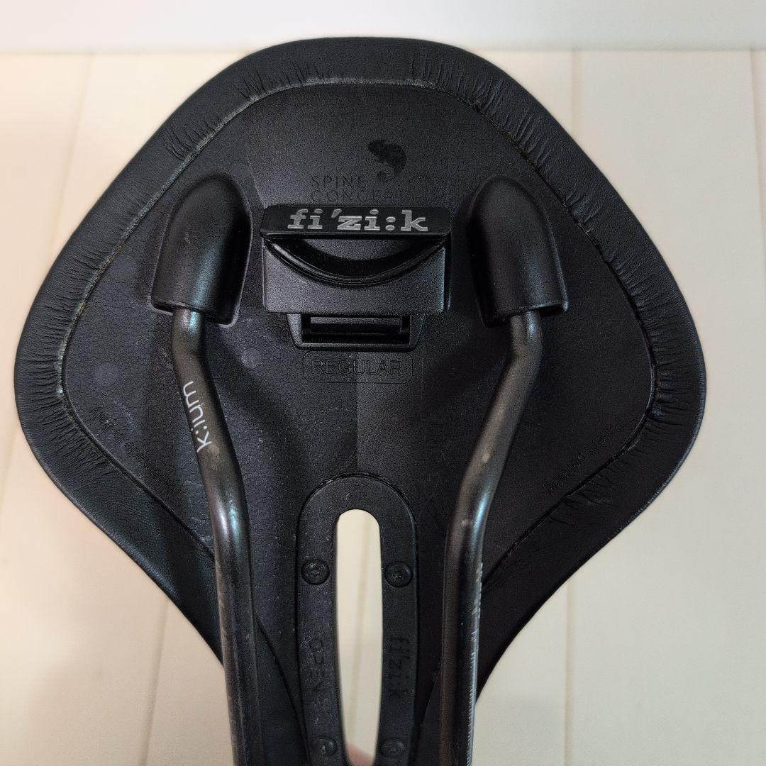 fi'zi:k ( フィジーク ) ANTARES R3 OPEN レギュラー