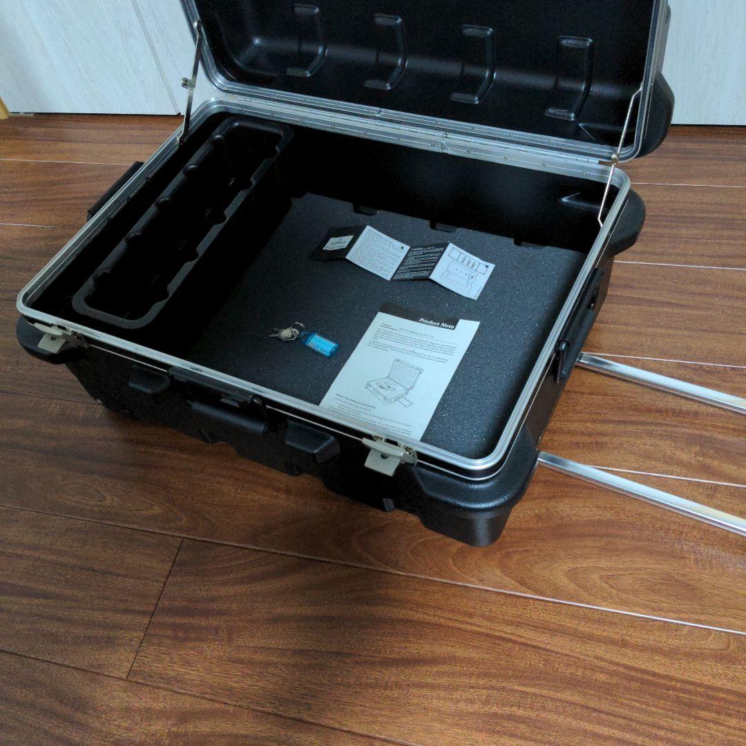 米軍基地放出品　ハードケース ツールボックス スーツケース　キャスター付