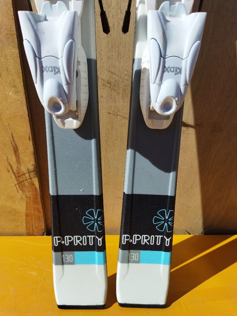 P.PRITY スキー板　130　白　青　子ども用　ジュニア用